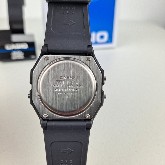 Casio F91W Digital Sports Watch - Picture 3 of 4